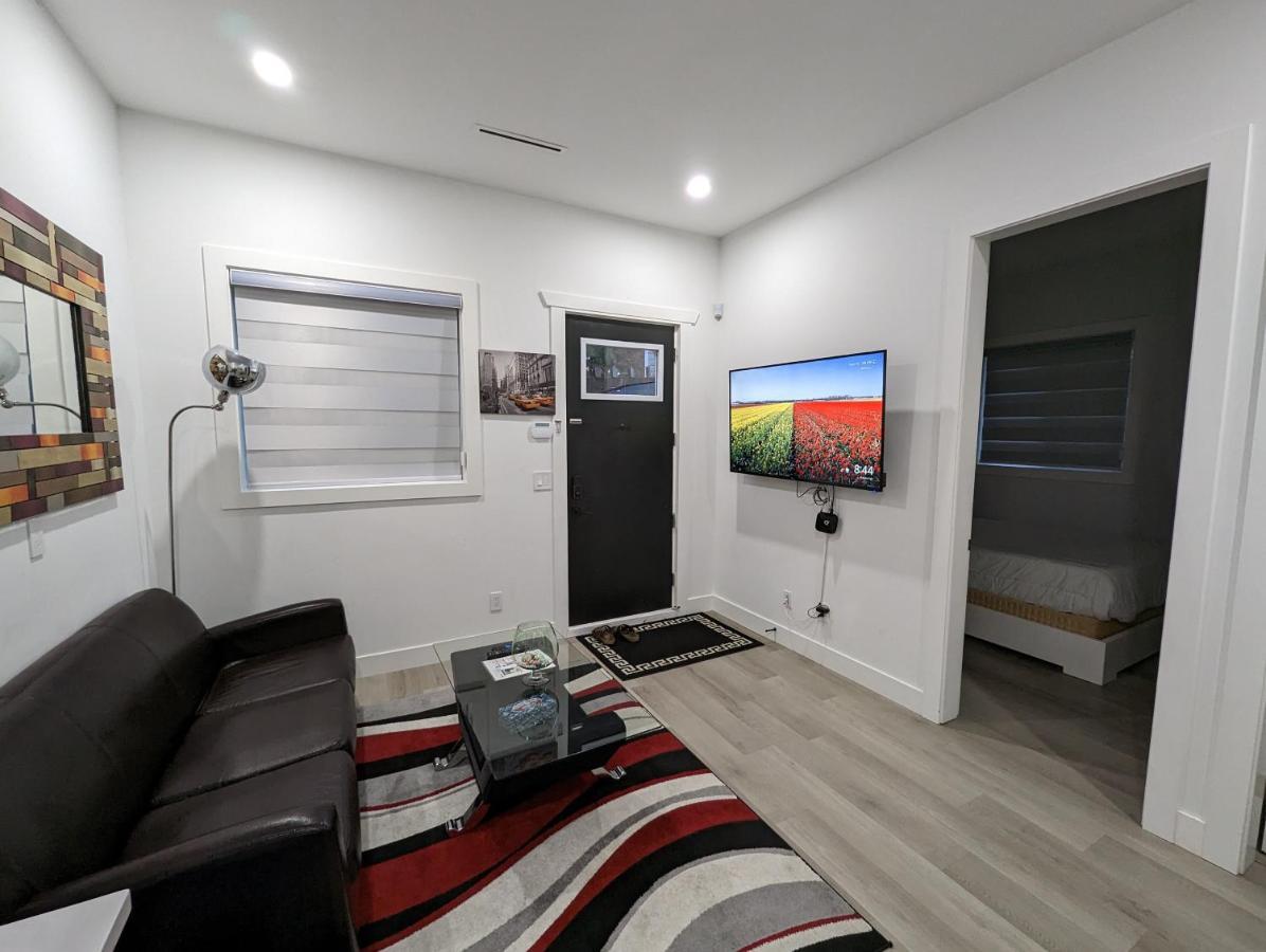 Modern & Luxurious Suites In Σάρρεϋ Εξωτερικό φωτογραφία